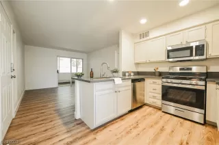 Photo #6: 2507077 Listing