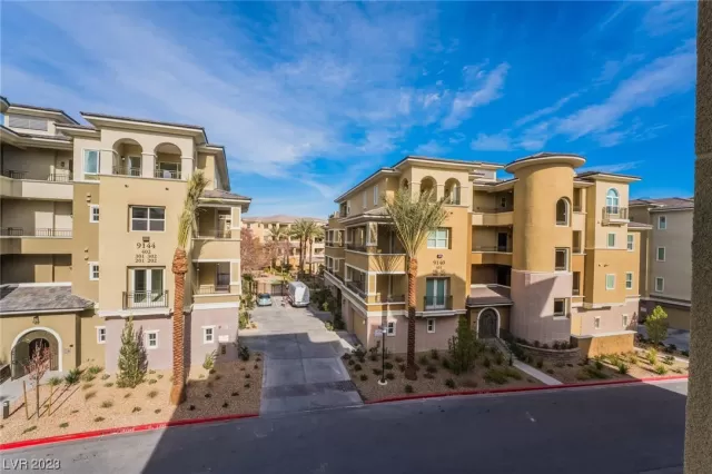 MLS: 2507094 Condo For Sale