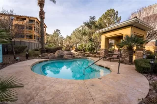 Photo #5: 2507094 Listing