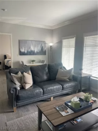 Photo #6: 2507098 Listing