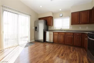 Photo #3: 2507122 Listing 