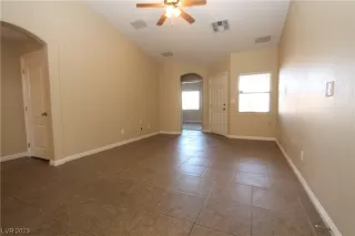 Photo #5: 2507122 Listing 