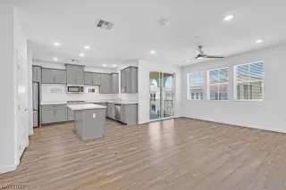 Photo #4: 2507142 Listing 