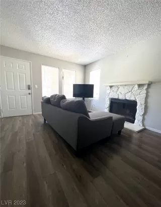 Photo #1: 2507189 Listing 