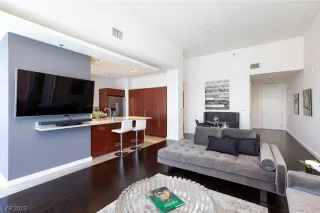 Photo #4: 2507202 Listing 