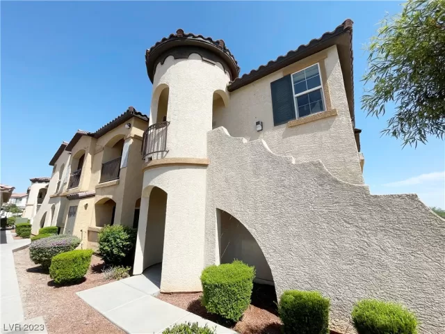 MLS: 2507212 Condo For Sale