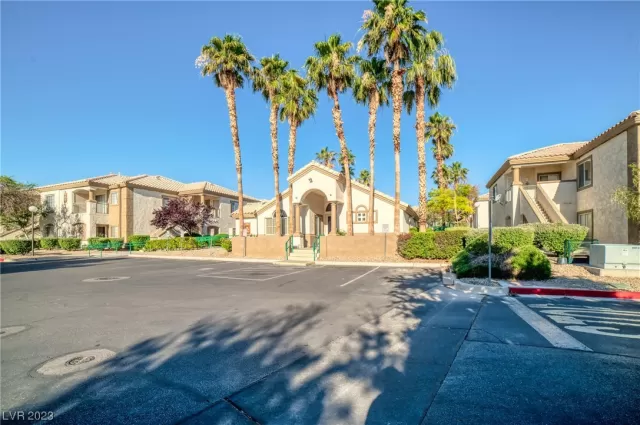 MLS: 2507233 Condo For Sale