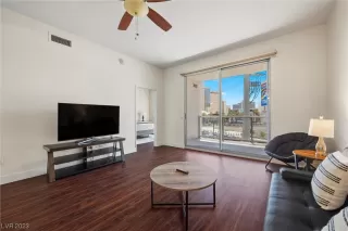 Photo #4: 2507282 Listing 