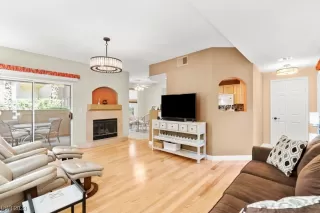 Photo #2: 2507292 Listing