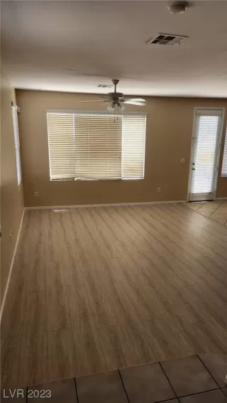 Photo #2: 2507305 Listing 
