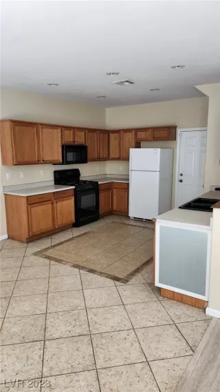 Photo #5: 2507305 Listing 