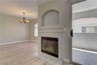 Photo #2: 2507327 Listing