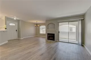 Photo #4: 2507327 Listing