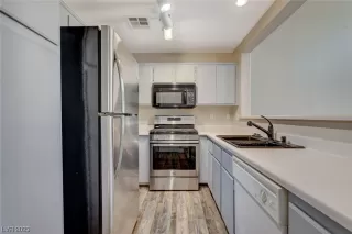 Photo #6: 2507329 Listing 