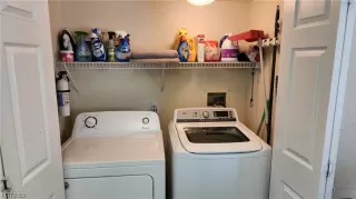 Photo #5: 2507392 Listing