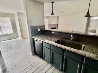 Photo #2: 2507427 Listing 