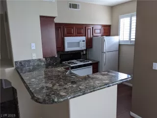 Photo #1: 2507443 Listing