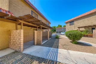 Photo #5: 2507444 Listing