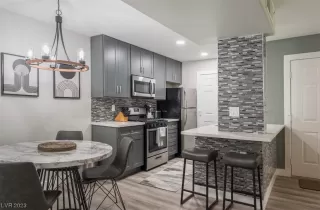 Photo #1: 2507473 Listing