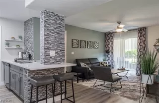 Photo #3: 2507473 Listing