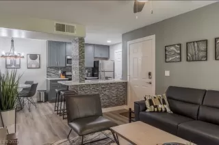 Photo #6: 2507473 Listing