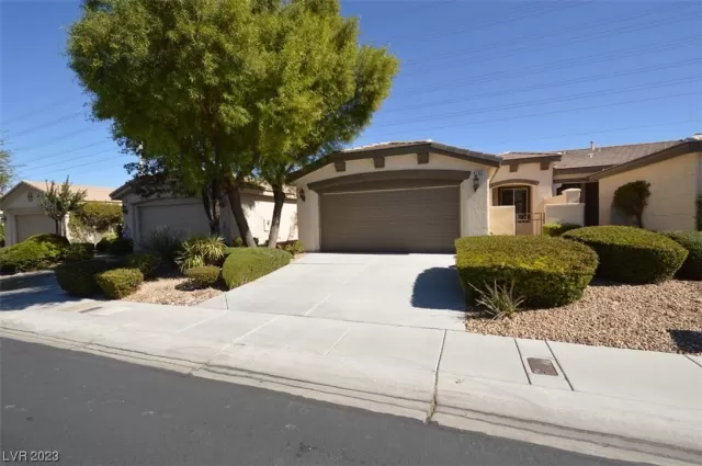MLS: 2507486 Condo For Sale