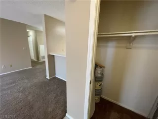 Photo #1: 2507489 Listing 