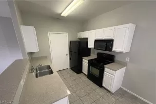 Photo #3: 2507526 Listing 