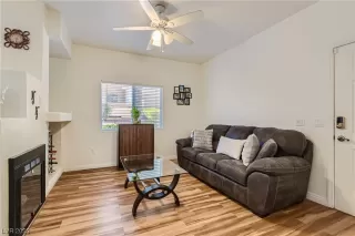 Photo #5: 2507543 Listing