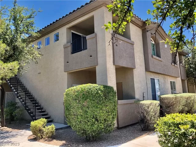 MLS: 2507568 Condo For Sale