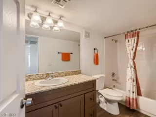 Photo #6: 2507568 Listing