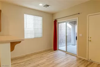 Photo #5: 2507579 Listing