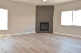 Photo #3: 2507593 Listing