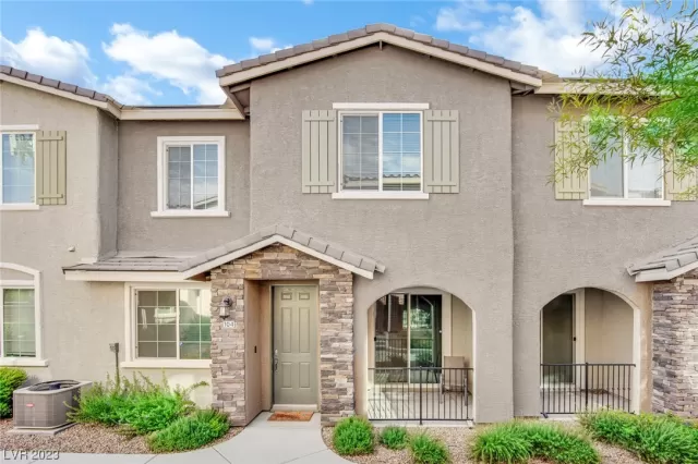 MLS: 2507605 Condo For Sale