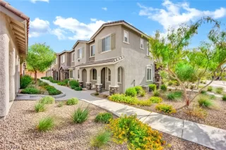 Photo #2: 2507605 Listing