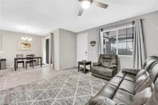 Photo #6: 2507605 Listing