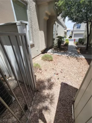 Photo #2: 2507615 Listing 