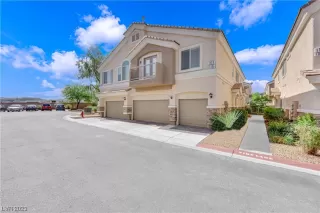 Photo #1: 2507625 Listing