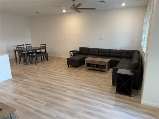 Photo #1: 2507629 Listing 