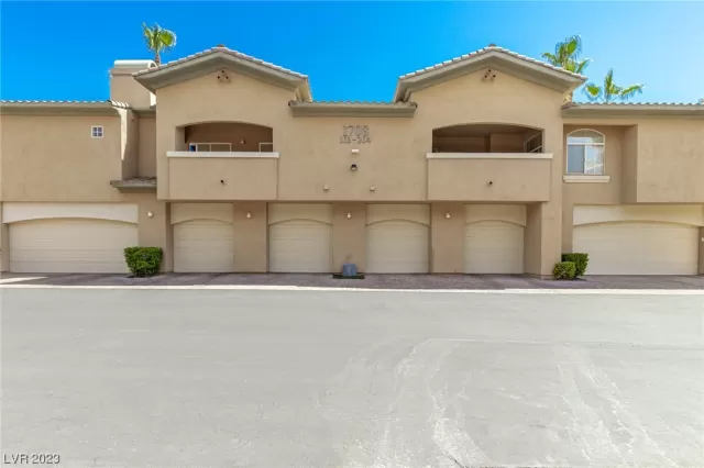 MLS: 2507639 Condo For Sale