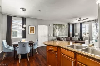 Photo #4: 2507672 Listing