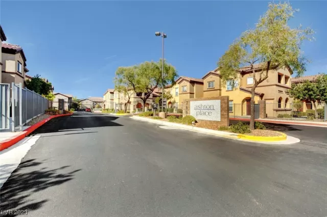 MLS: 2507698 Condo For Sale