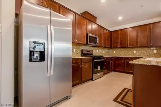 Photo #6: 2507713 Listing