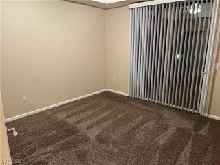 Photo #3: 2507716 Listing