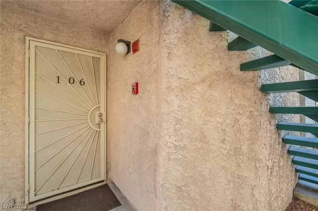 MLS: 2507736 Condo For Sale