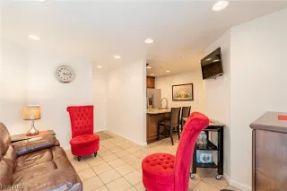 Photo #3: 2507736 Listing