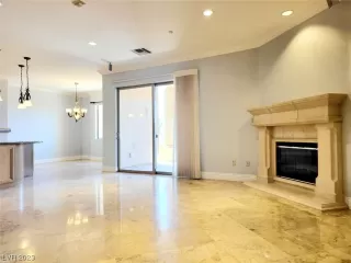 Photo #4: 2507764 Listing