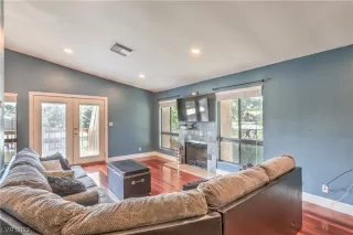 Photo #5: 2507766 Listing 