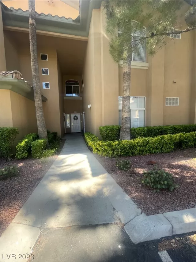 MLS: 2507778 Condo For Sale