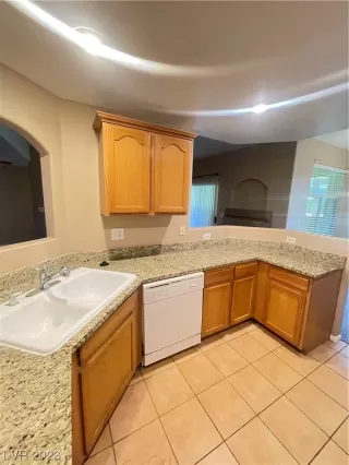 Photo #6: 2507778 Listing 